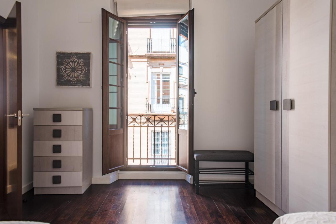 Apartamento Puerta Real - Free Parking Sevilla Exterior foto