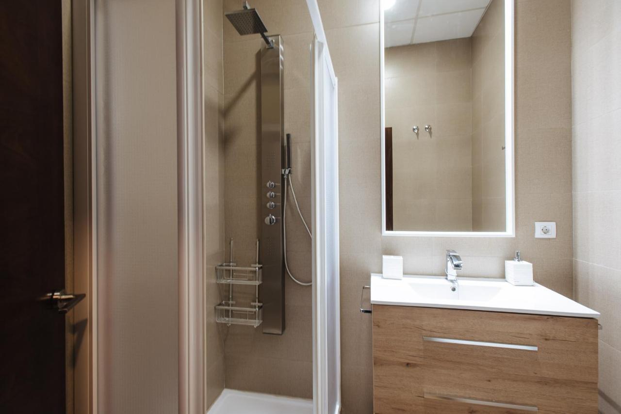 Apartamento Puerta Real - Free Parking Sevilla Exterior foto